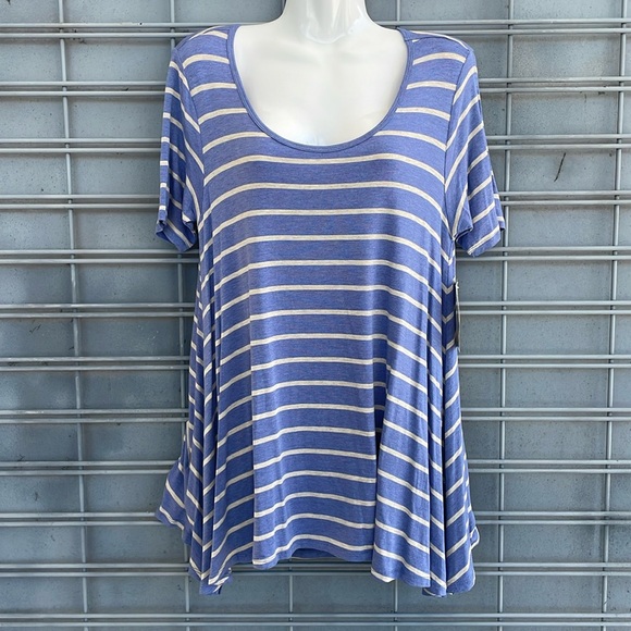 LulaRoe Contrasting Striped Perfect T High Low Top - Picture 5 of 11